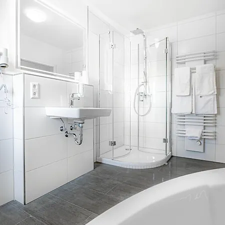 Kirchberg 3*